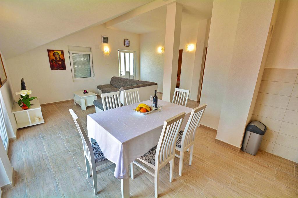 Apartments Bella Di Boka Tivat Exterior photo